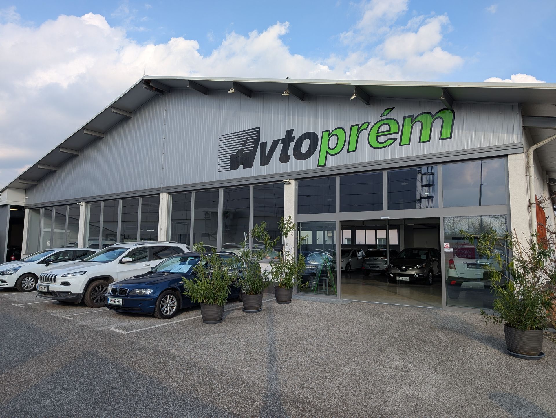 BMW pred salonom Avtoprem