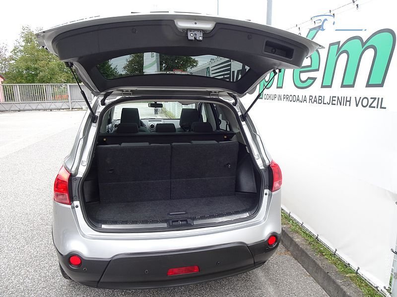 Nissan Qashqai +2 - thumbnail 5