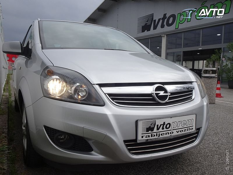 Opel Zafira - thumbnail 2