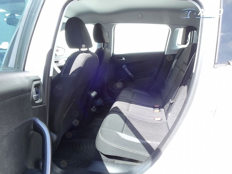 Peugeot 2008 - thumbnail 7