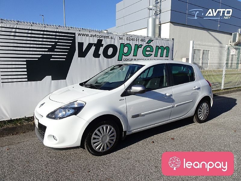 Renault Clio Night Day