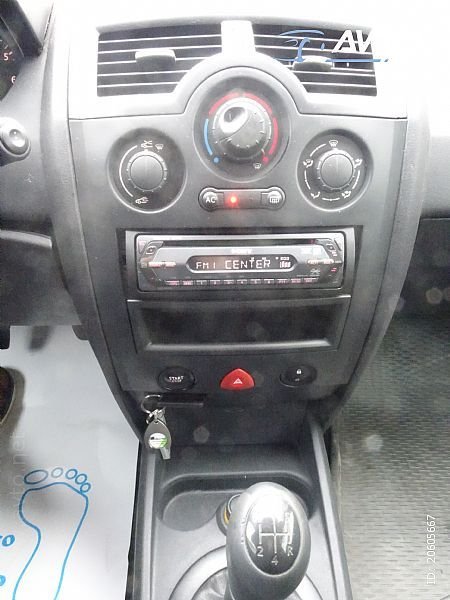 Renault Megane - thumbnail 9