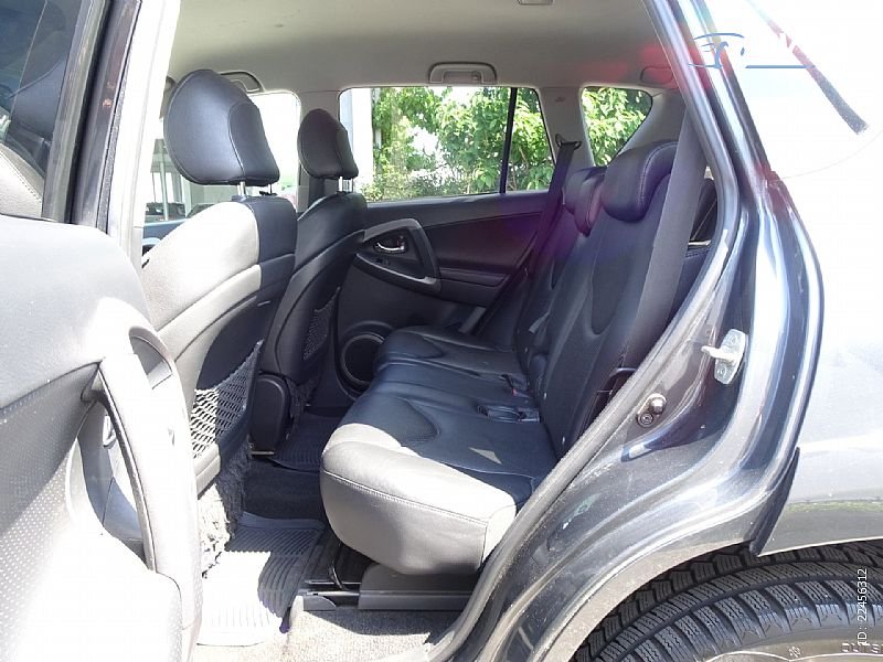 Toyota RAV4 - thumbnail 7