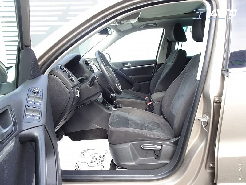 Volkswagen Tiguan - thumbnail 6
