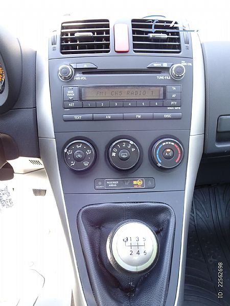 Toyota Auris - thumbnail 9