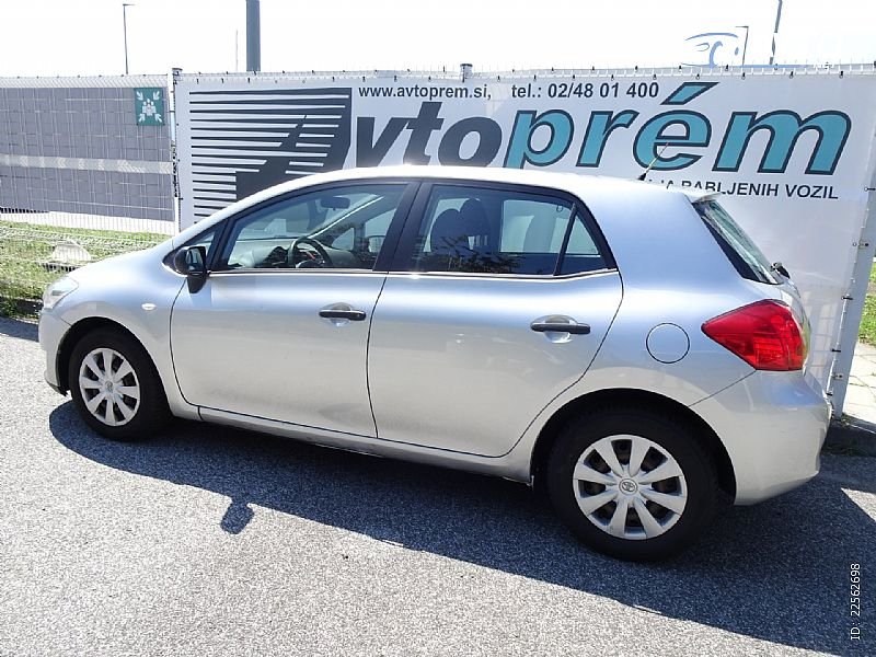 Toyota Auris - thumbnail 3
