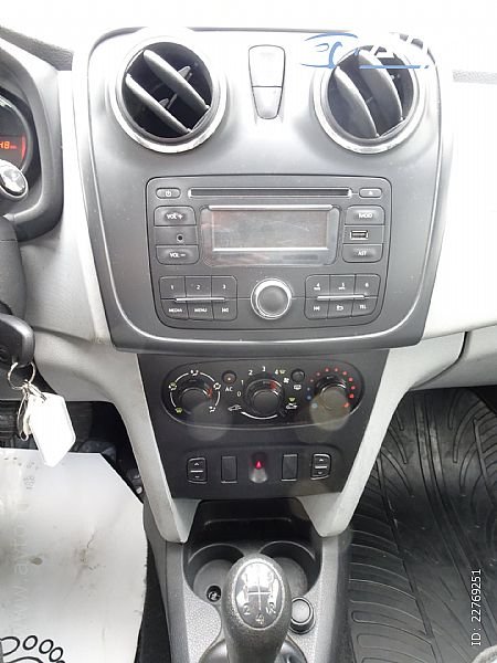 Dacia Sandero - thumbnail 9