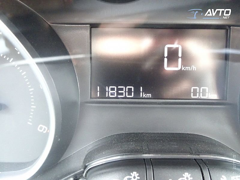 Peugeot 208 - thumbnail 6