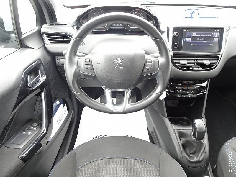 Peugeot 208 - thumbnail 8