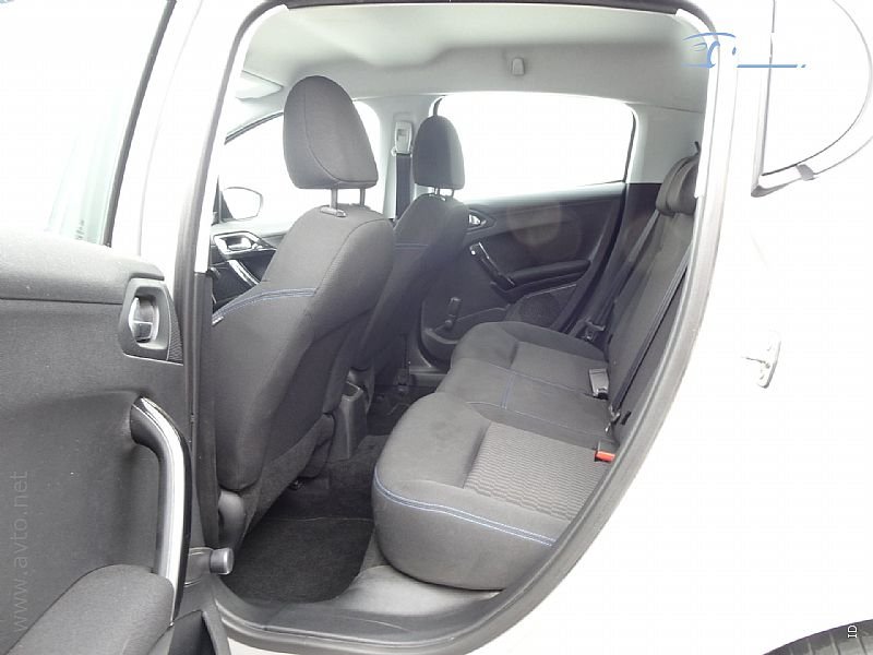 Peugeot 208 - thumbnail 10