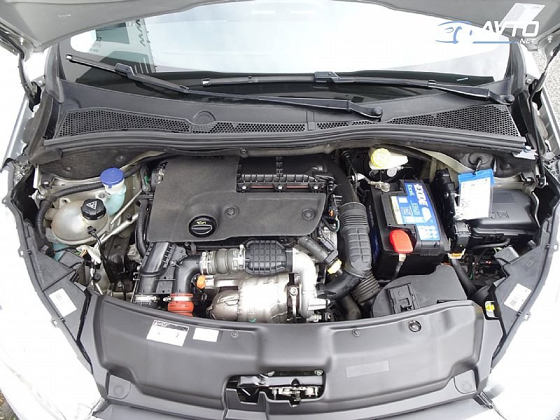 Peugeot 208 - thumbnail 11