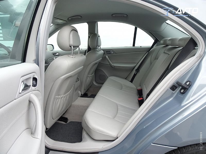 Mercedes-Benz C-Razred C 200 - thumbnail 7